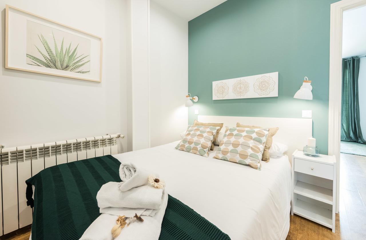 Gran Via I Santa Ana Apartment Madrid Exterior photo